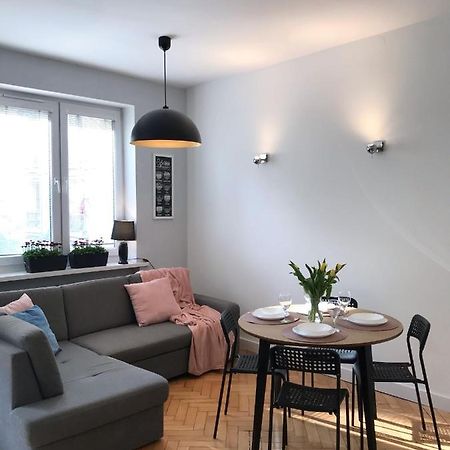 Klimatyczny Apartament Pod Ratuszem -Ul. Slaska 2 Çestohova Dış mekan fotoğraf