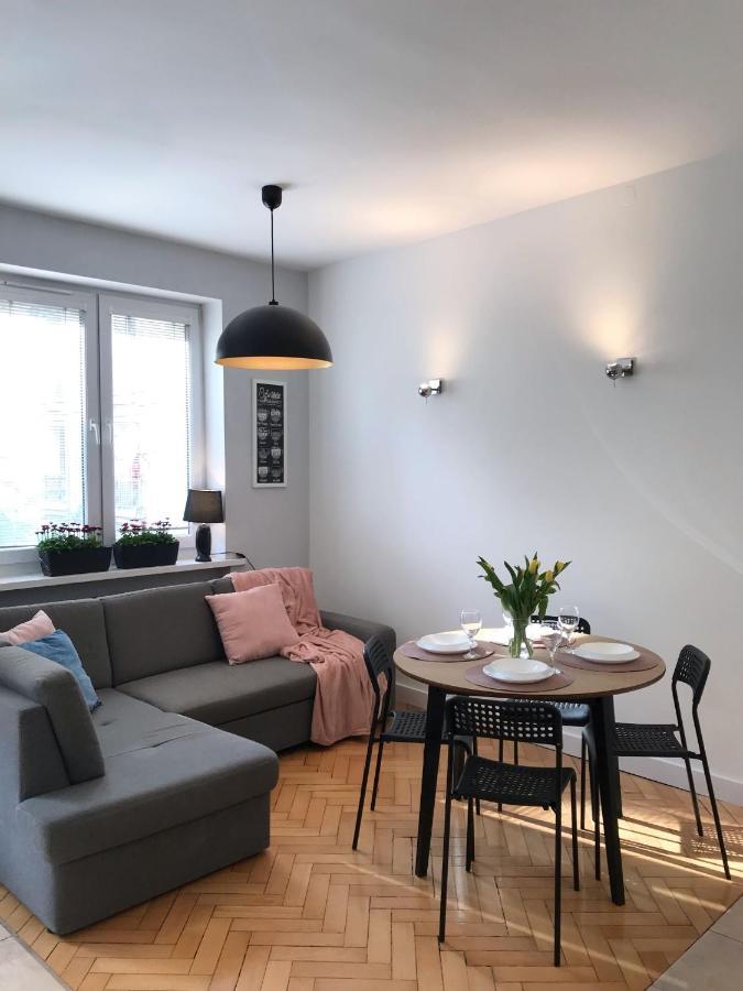 Klimatyczny Apartament Pod Ratuszem -Ul. Slaska 2 Çestohova Dış mekan fotoğraf